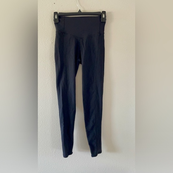 Ribbed Black Leggings for Versatile Wear - Picture 1 of 7